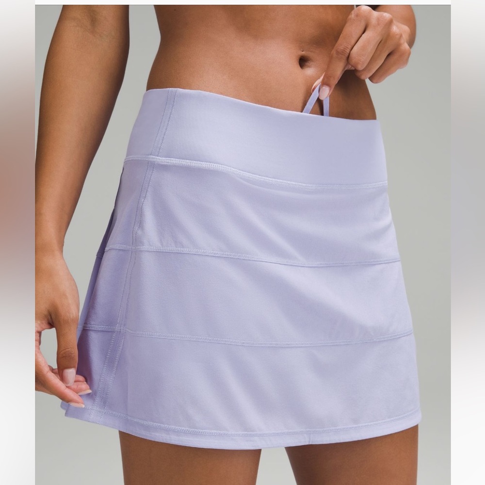 Lululemon - Pace Rival mid rise tennis skirt size 6 - like new!